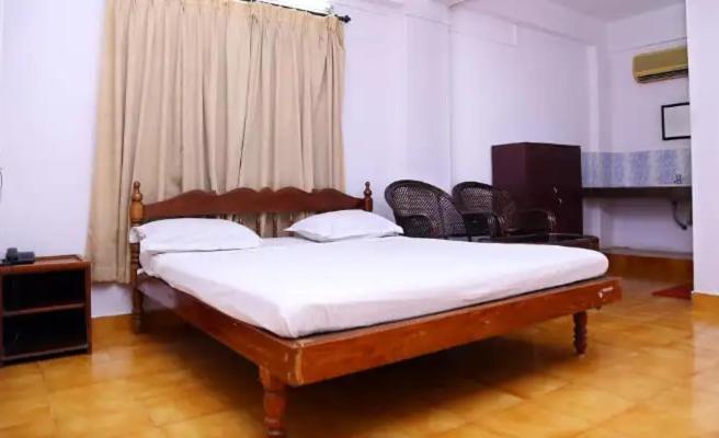 Dubai Hotel & Restaurant Kumarakom Luaran gambar